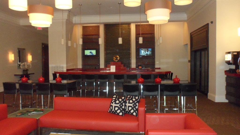 Ramada By Wyndham Rock Hill At Sullivan Center Exteriör bild