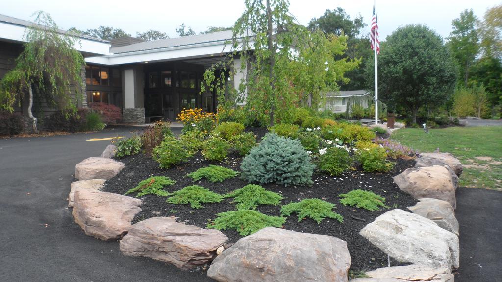 Ramada By Wyndham Rock Hill At Sullivan Center Exteriör bild