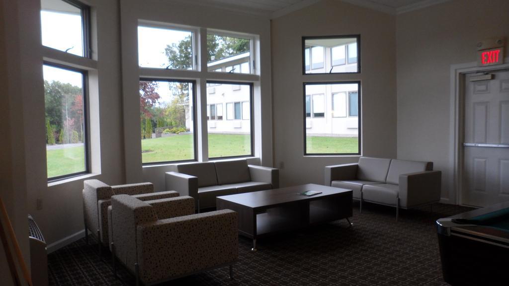 Ramada By Wyndham Rock Hill At Sullivan Center Exteriör bild